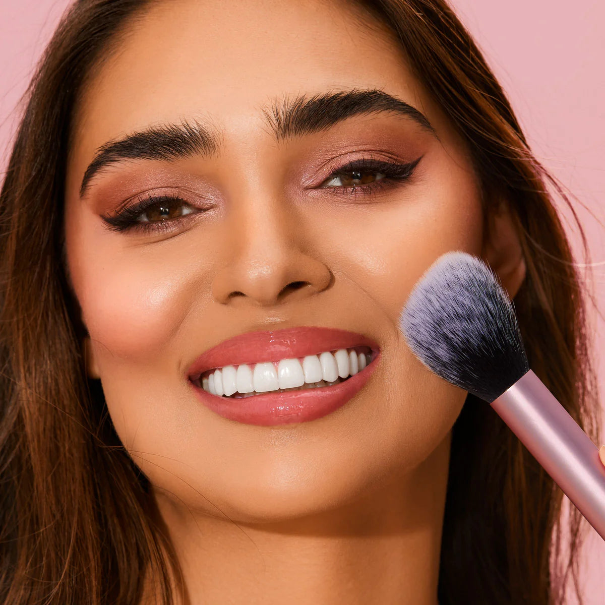 Real Techniques Everyday Essentials Brush Set with Bonus Miracle Complexion Sponge