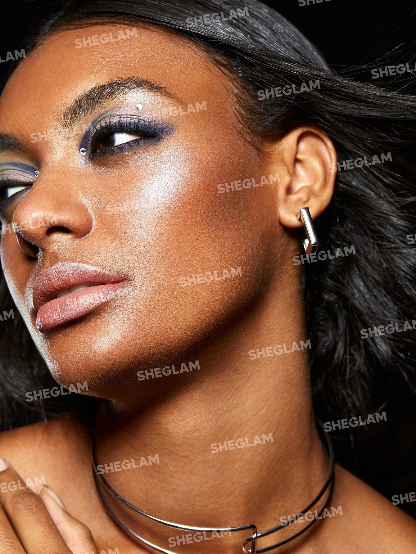 Sheglam Lunar Glow Highlighter- Silver