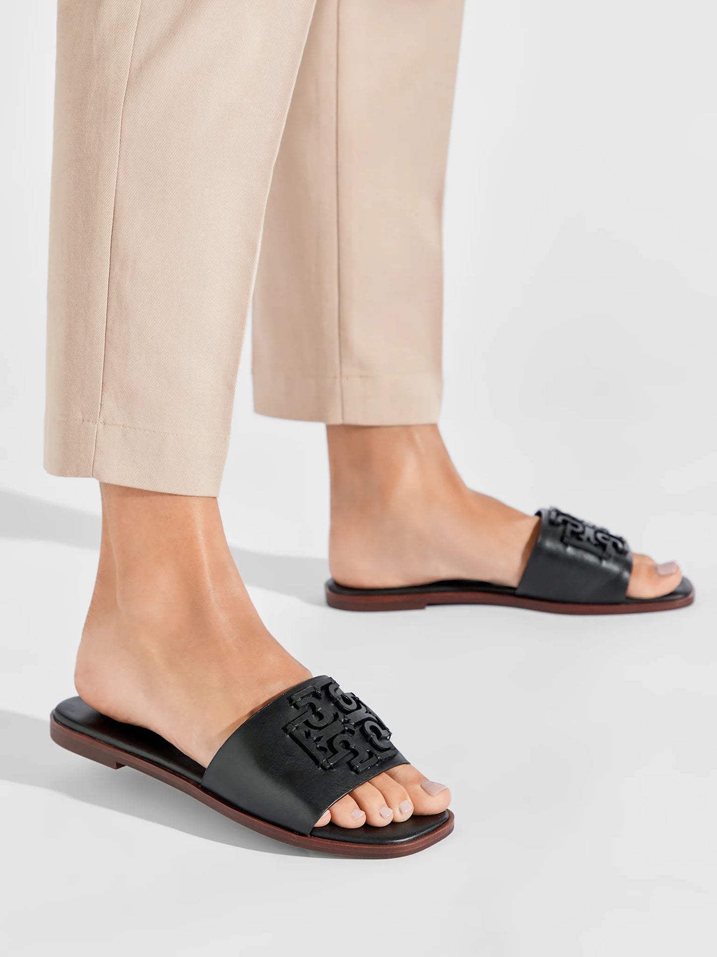 Tory Burch Ines Flat Sandals- Black (7.5)
