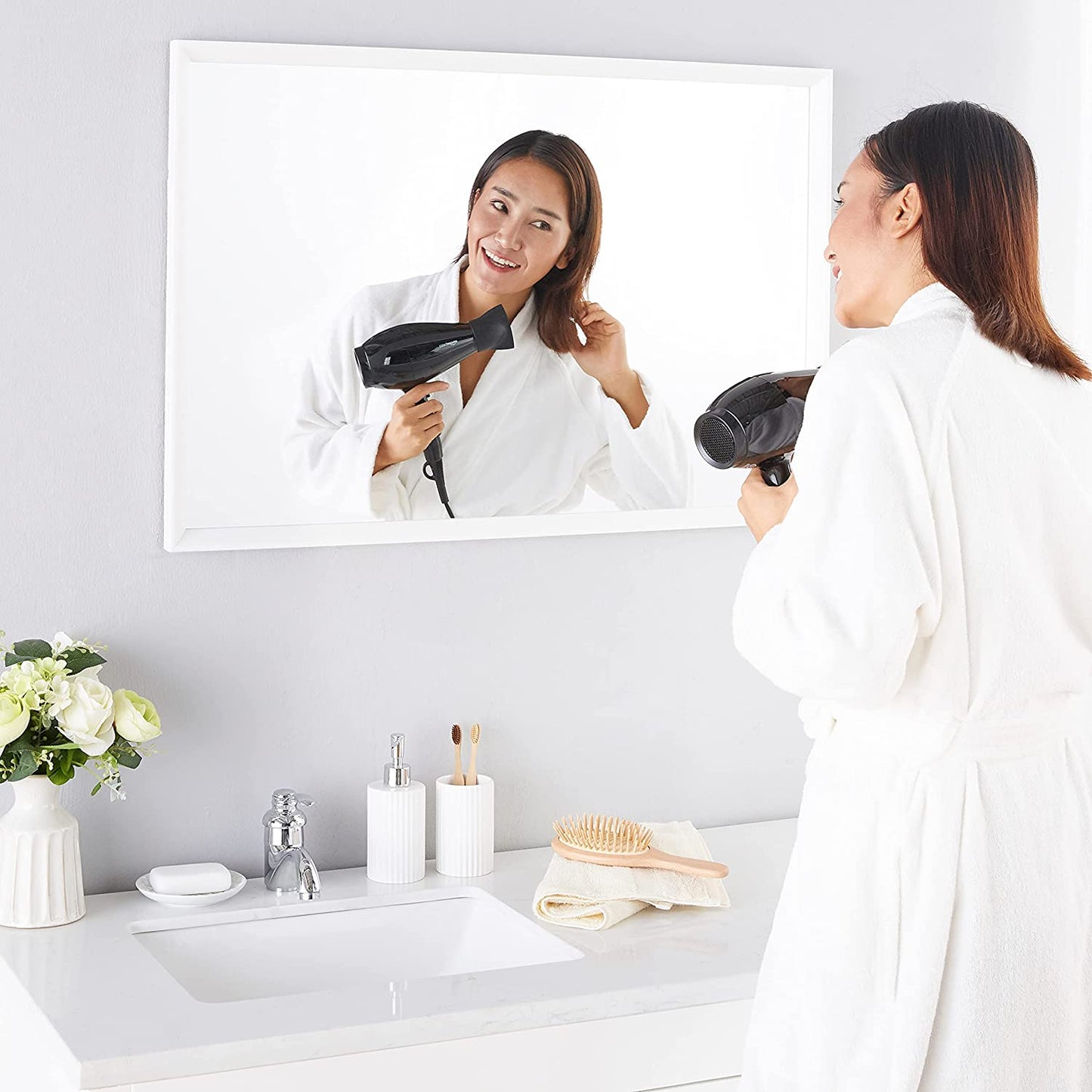 Amazon Basics Compact and fast hair dryer 1800-2100W (220V-240V)
