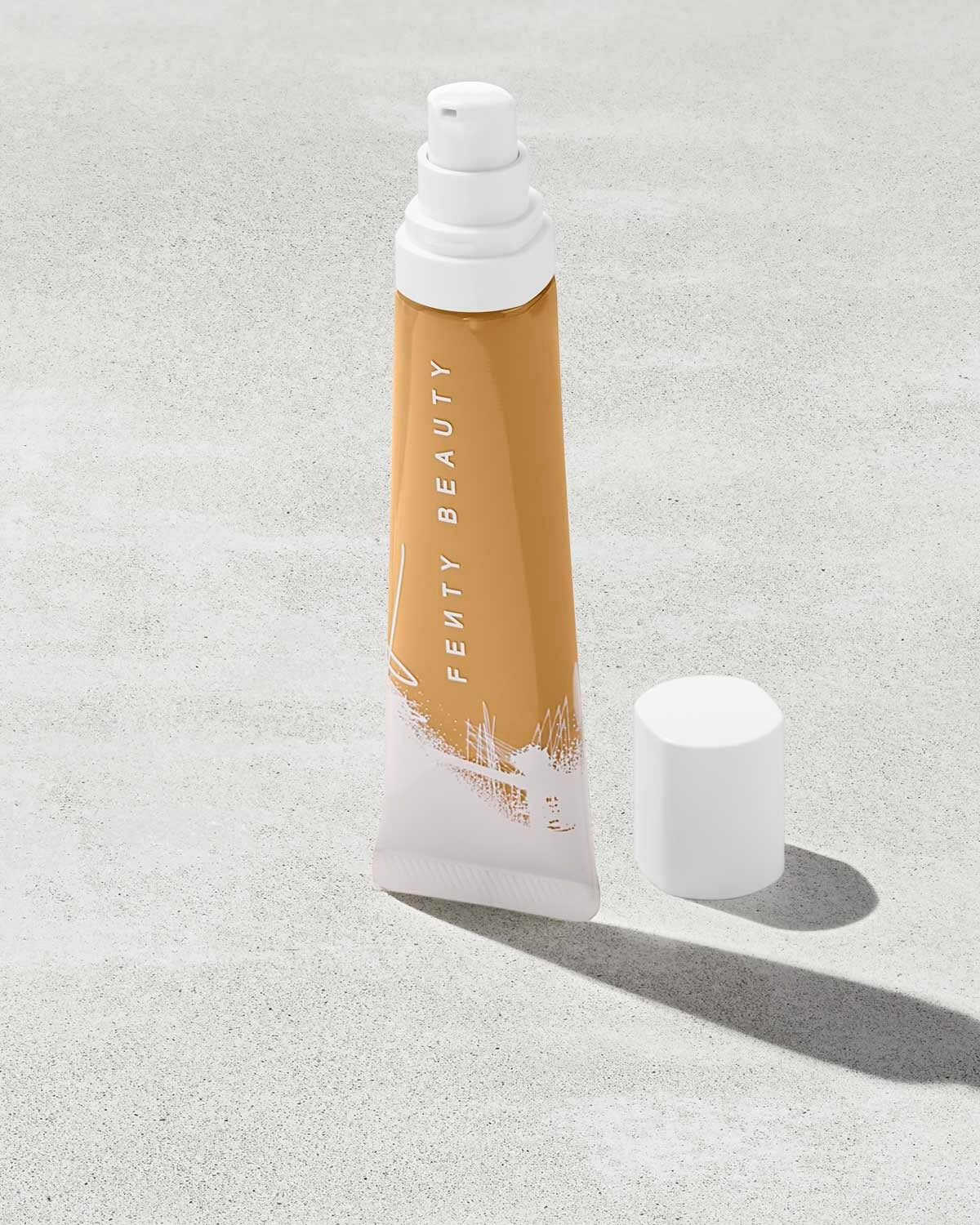 Fenty Beauty Pro Filt'r Hydrating Longwear Foundation- 255
