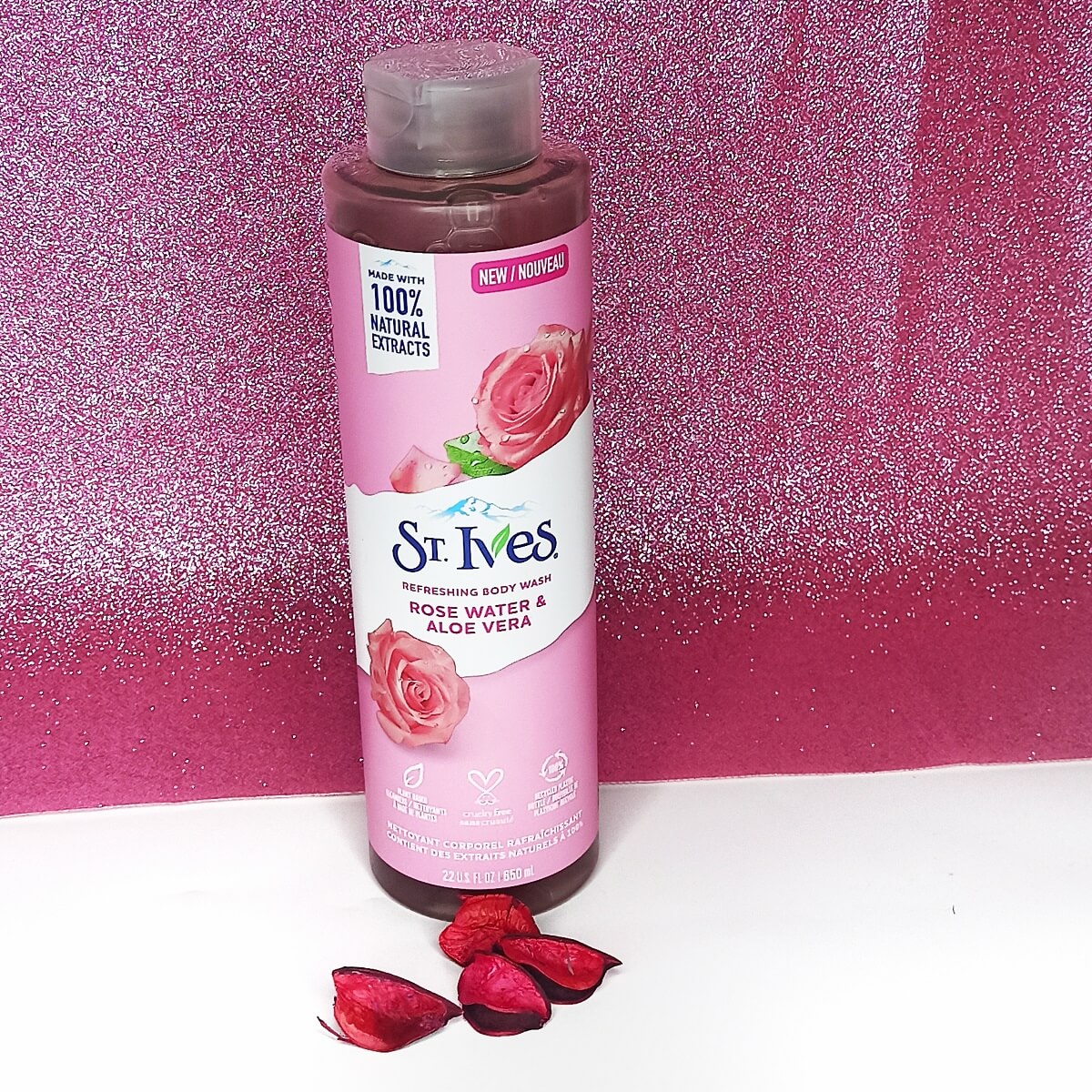 St. Ives Rose Water & Aloe Vera Refreshing Body Wash 650ml