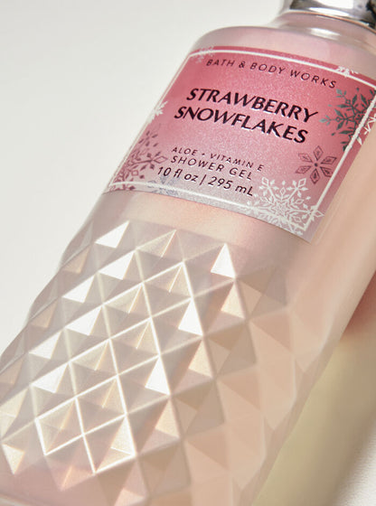 Bath & Body Works Strawberry Snowflakes Daily Nourishing Body Lotion 236ml