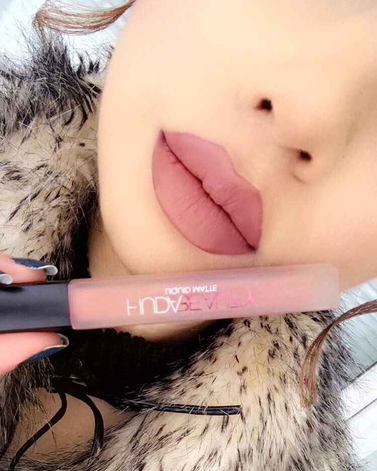 Huda Beauty Liquid Matte Minis Lipstick Blushed Nudes- Wifey 1.9ml