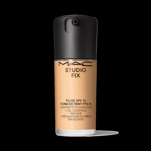MAC Studio Fix Fluid SPF 15 24HR Matte Foundation + Oil Control- C40