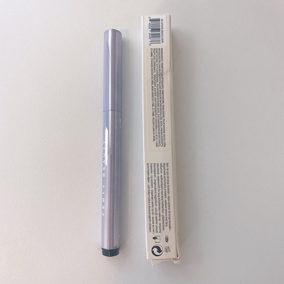 Fenty Beauty Flypencil Longwear Pencil Eyeliner Cuz I’m Black 0.3g