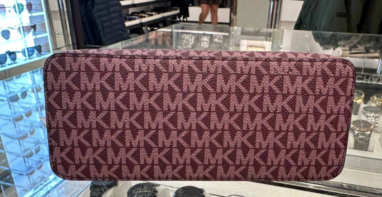 Michael kors 2025 rectangle crossbody