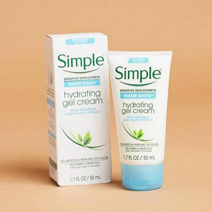 Simple Water Boost Hydrating Gel Cream restores hydration to dehydrated skin, leaving it feeling refreshed, supple and comfortable. Smooths away tightness and dryness while providing long-lasting hydration. Does not leave skin feeling greasy or sticky. Lightweight gel formulation glides onto skin, leaving it feeling refreshed, supple, silky and smooth. Infused with minerals and a plant extract, our formula instantly hydrates your skin.