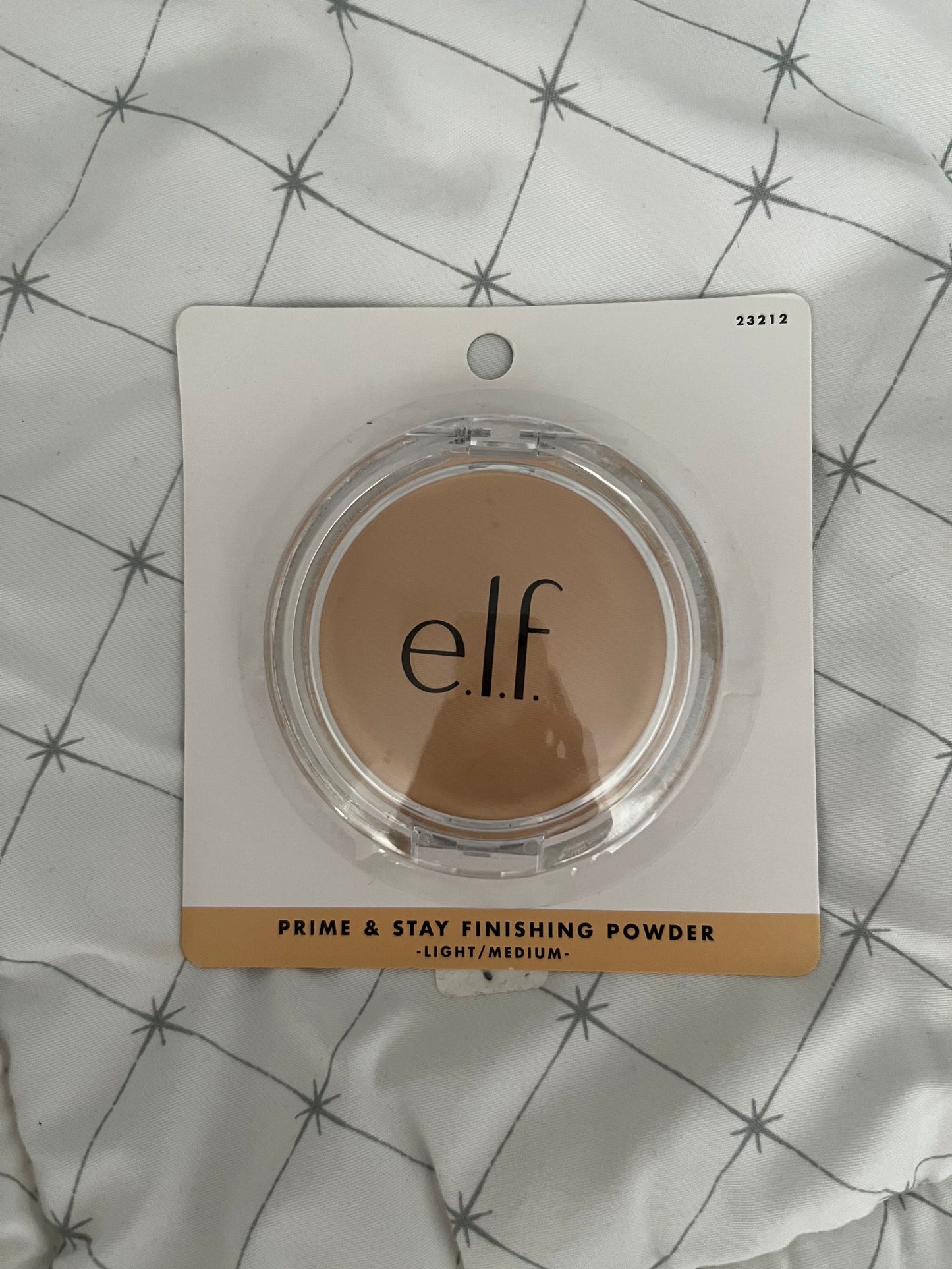e.l.f Cosmetics Prime & Stay Finishing Powder- Light/Medium 5g